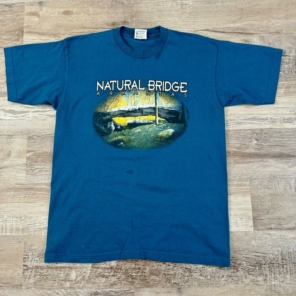 Vintage Arkansas tourist t shirt
Natural bridge
Made in USA mens L
21x28 - Picture 3 of 5